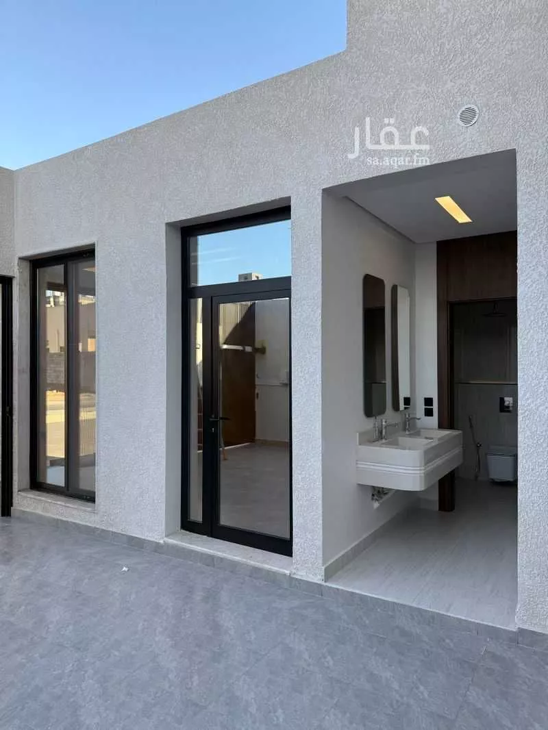 5 bedroom floor in King Fahd 5