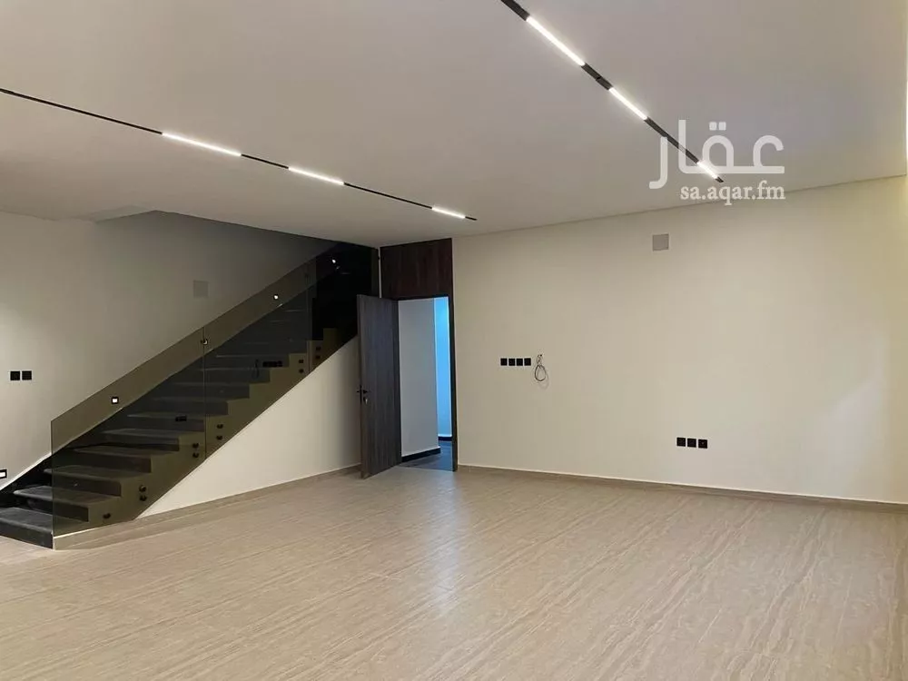 3 bedroom floor in As Suwaidi Al Gharabi 4