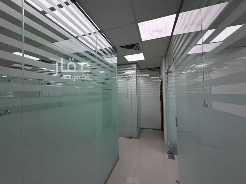 مكتب 12150 م² في الصحافة 13