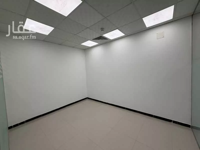 مكتب 12150 م² في الصحافة 7