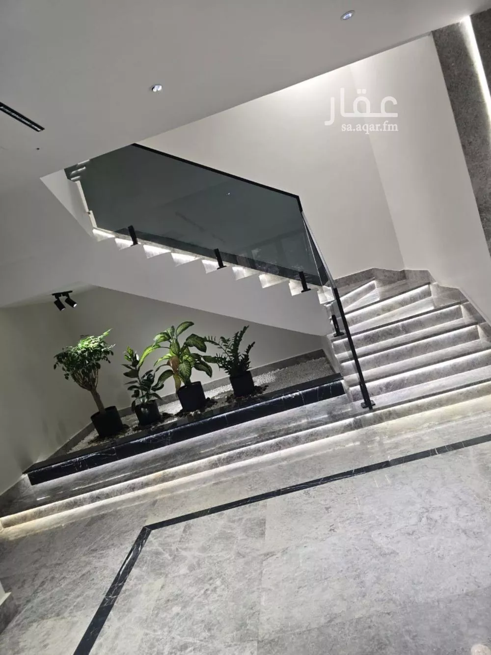 شقة 5 غرف في النهضة 8