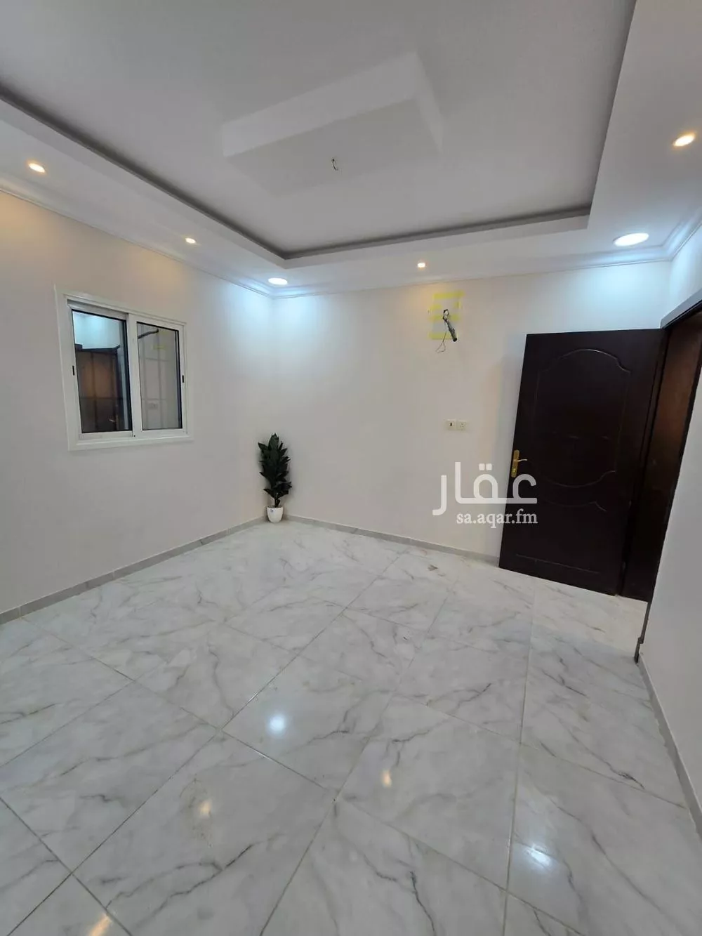 فيلا 7 غرف في ضاحية الملك فهد 9