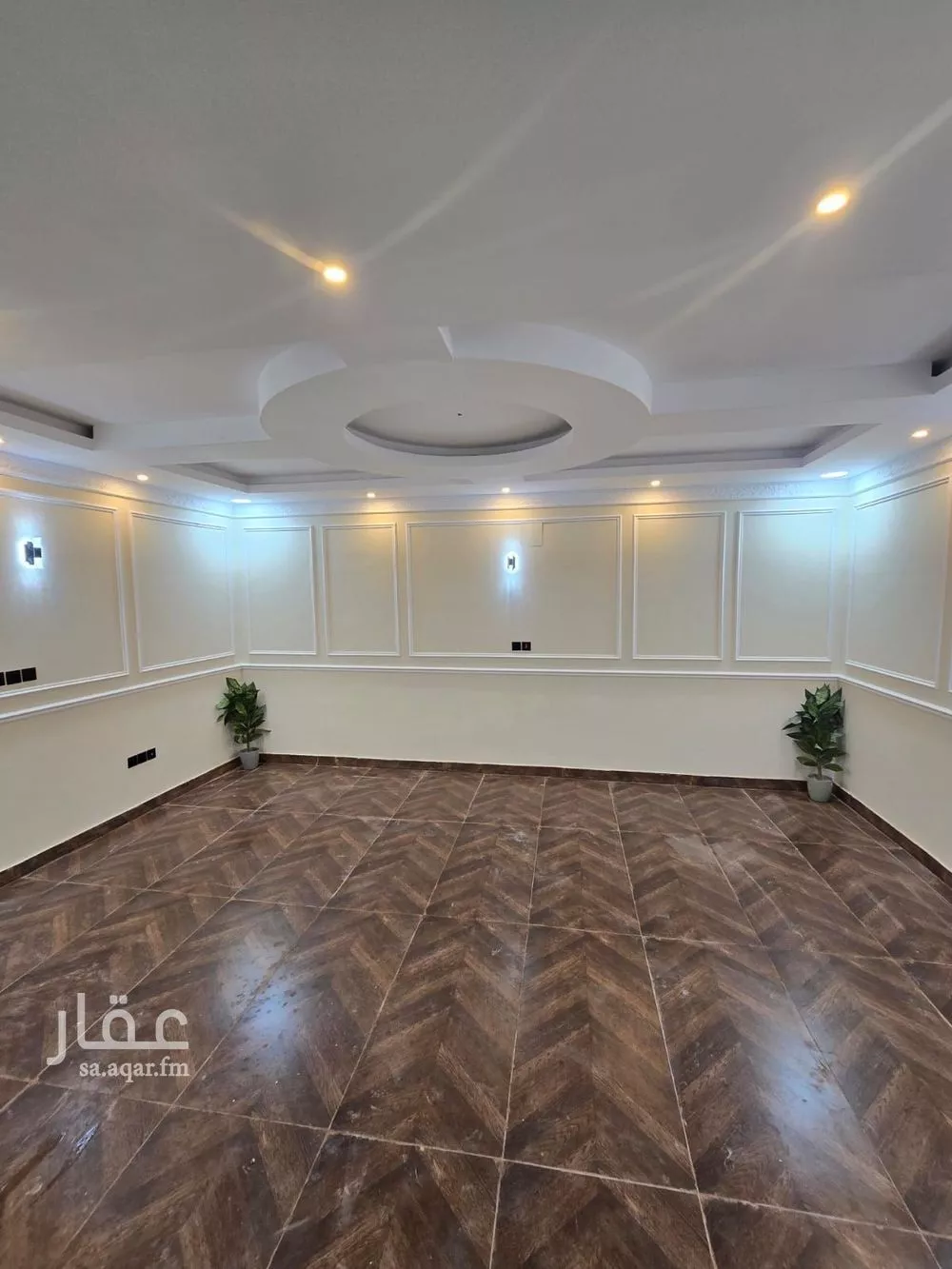 فيلا 9 غرف في ضاحية الملك فهد 10