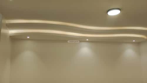 شقة 4 غرف في الملقا 2