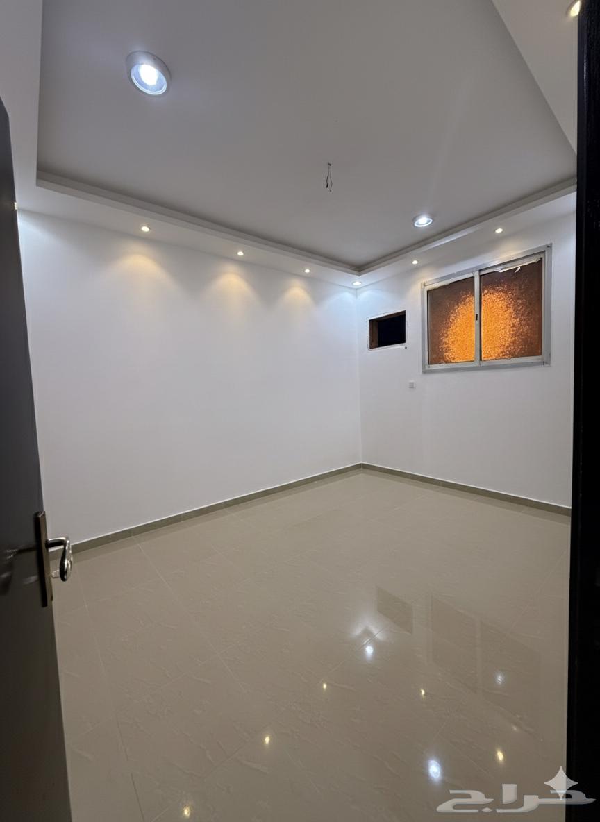 شقة 3 غرف في النخيل 6