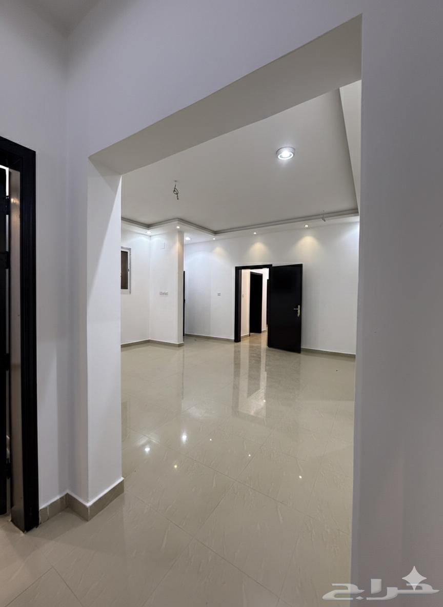 شقة 3 غرف في النخيل 8