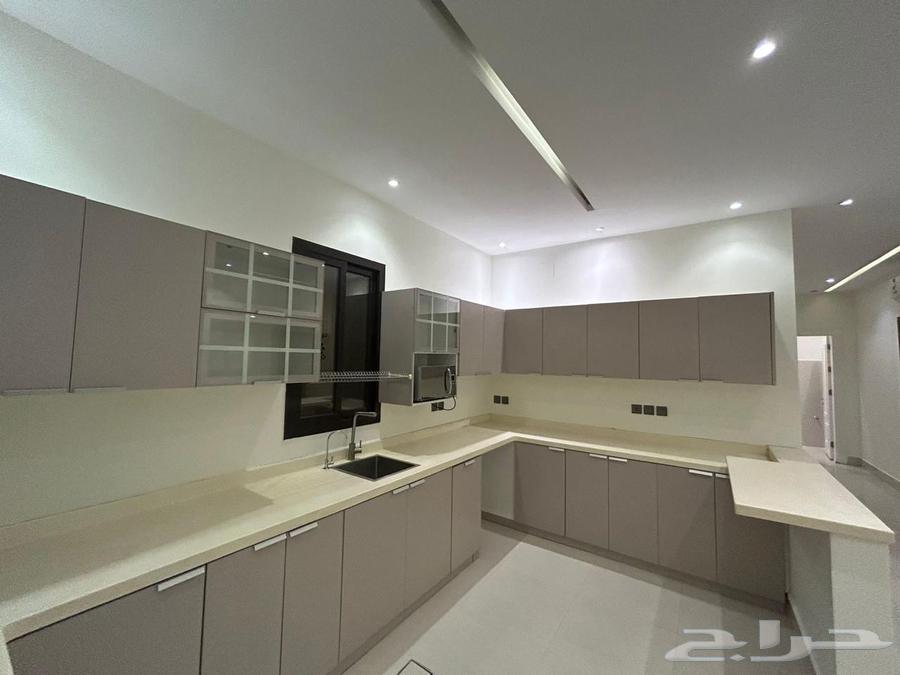 3 bedroom apartment in Al Qairawan 4