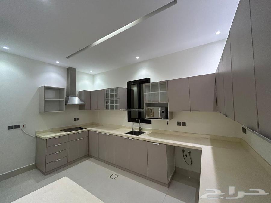 3 bedroom apartment in Al Qairawan 5