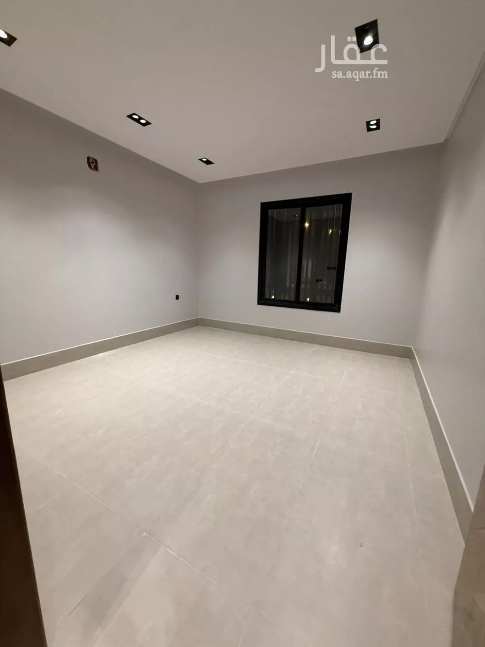 شقة 7 غرف في عكاظ 4