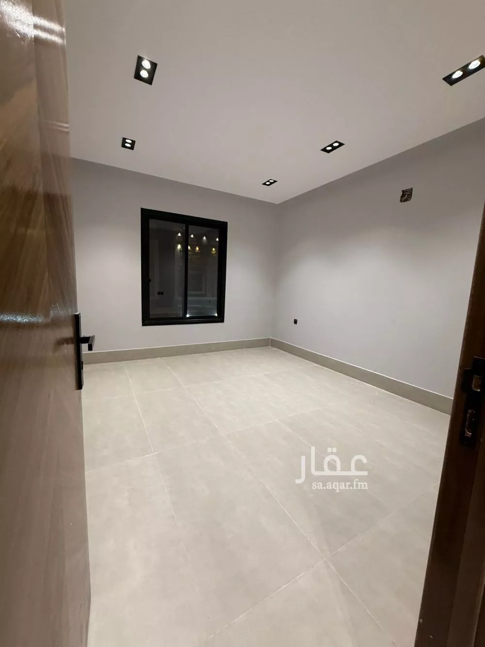 شقة 7 غرف في عكاظ 8