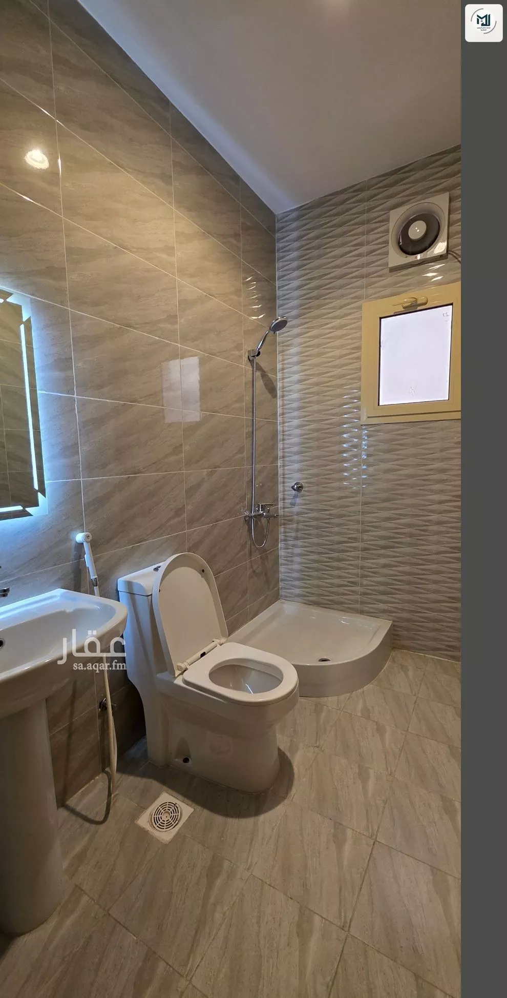 شقة 5 غرف في الفنار 6