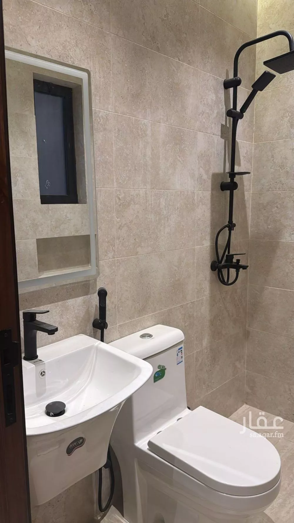 شقة 3 غرف في النزهة 16