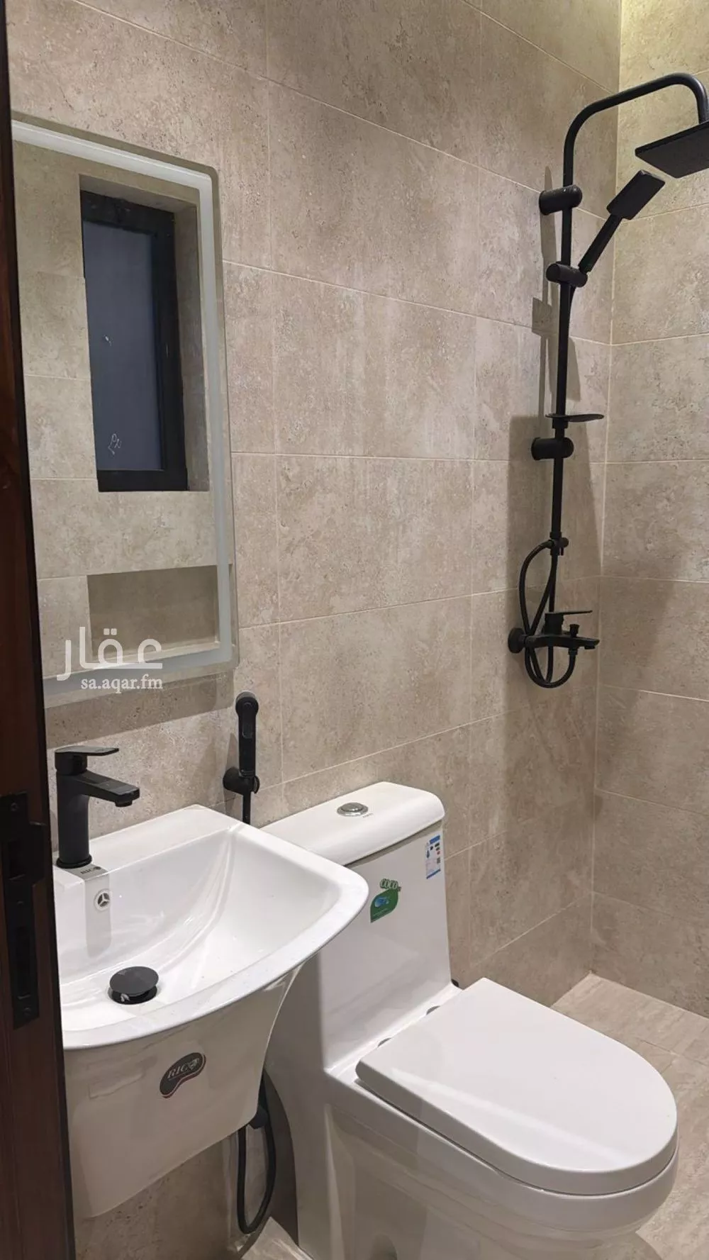 شقة 3 غرف في النزهة 19