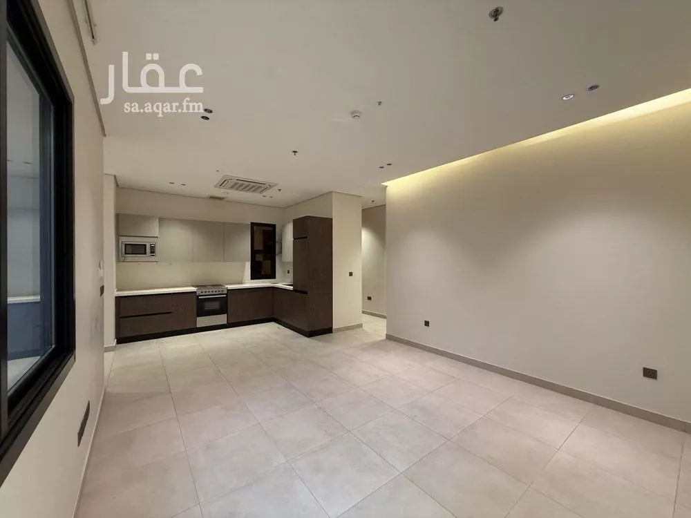 شقة 3 غرف في العارض 10