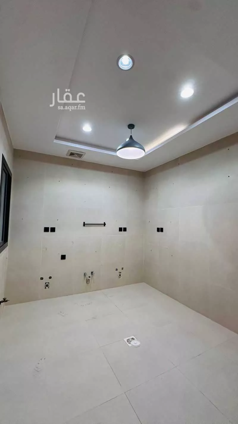 شقة 4 غرف في الواحة 12