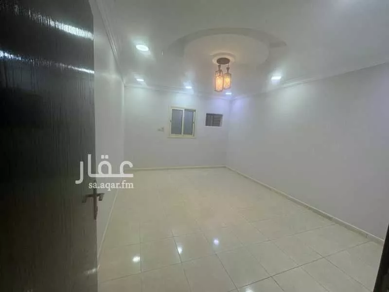 شقة 4 غرف في النور 8