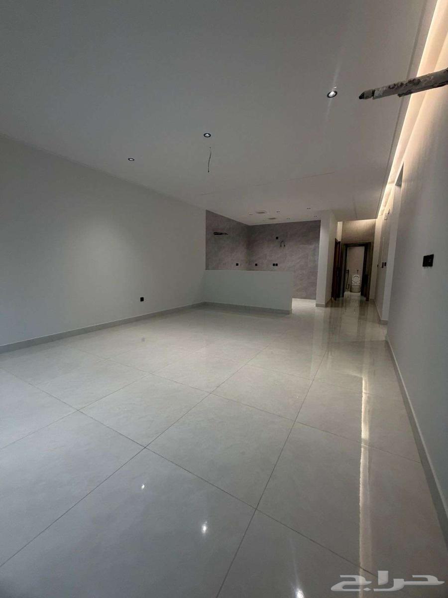 شقة 4 غرف في السلامة 8