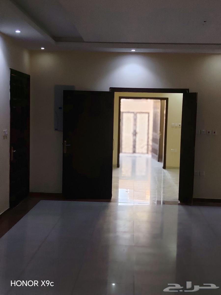 فيلا 10 غرف في الحمدانية 24