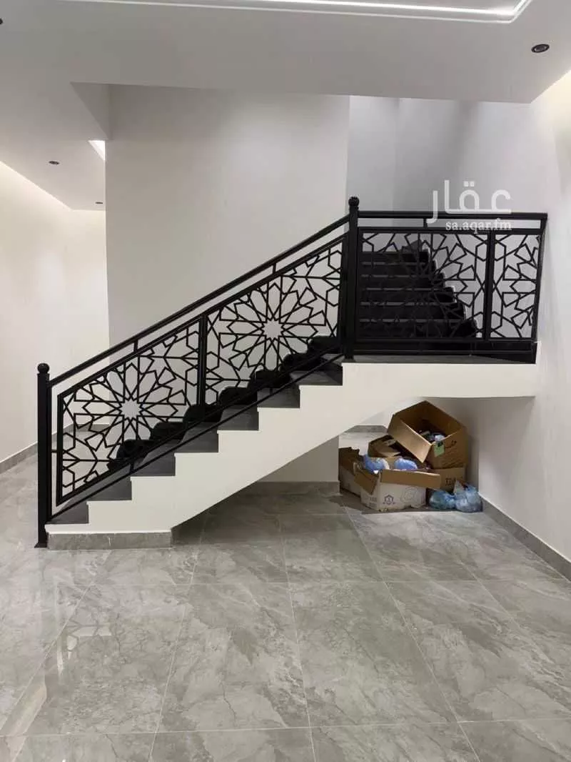 فيلا 9 غرف في ظهرة لبن 7