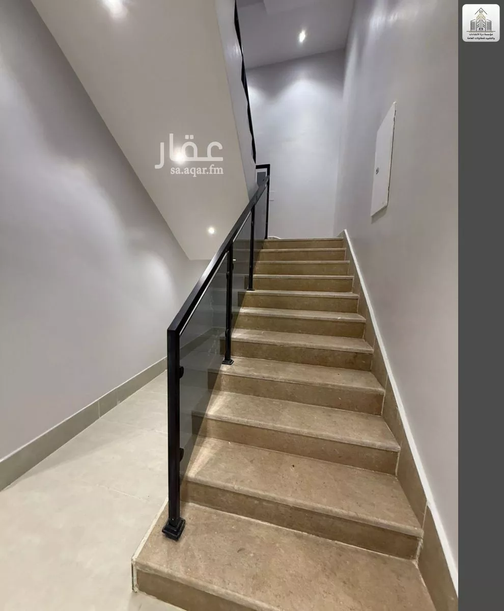 فيلا 7 غرف في عكاظ 13