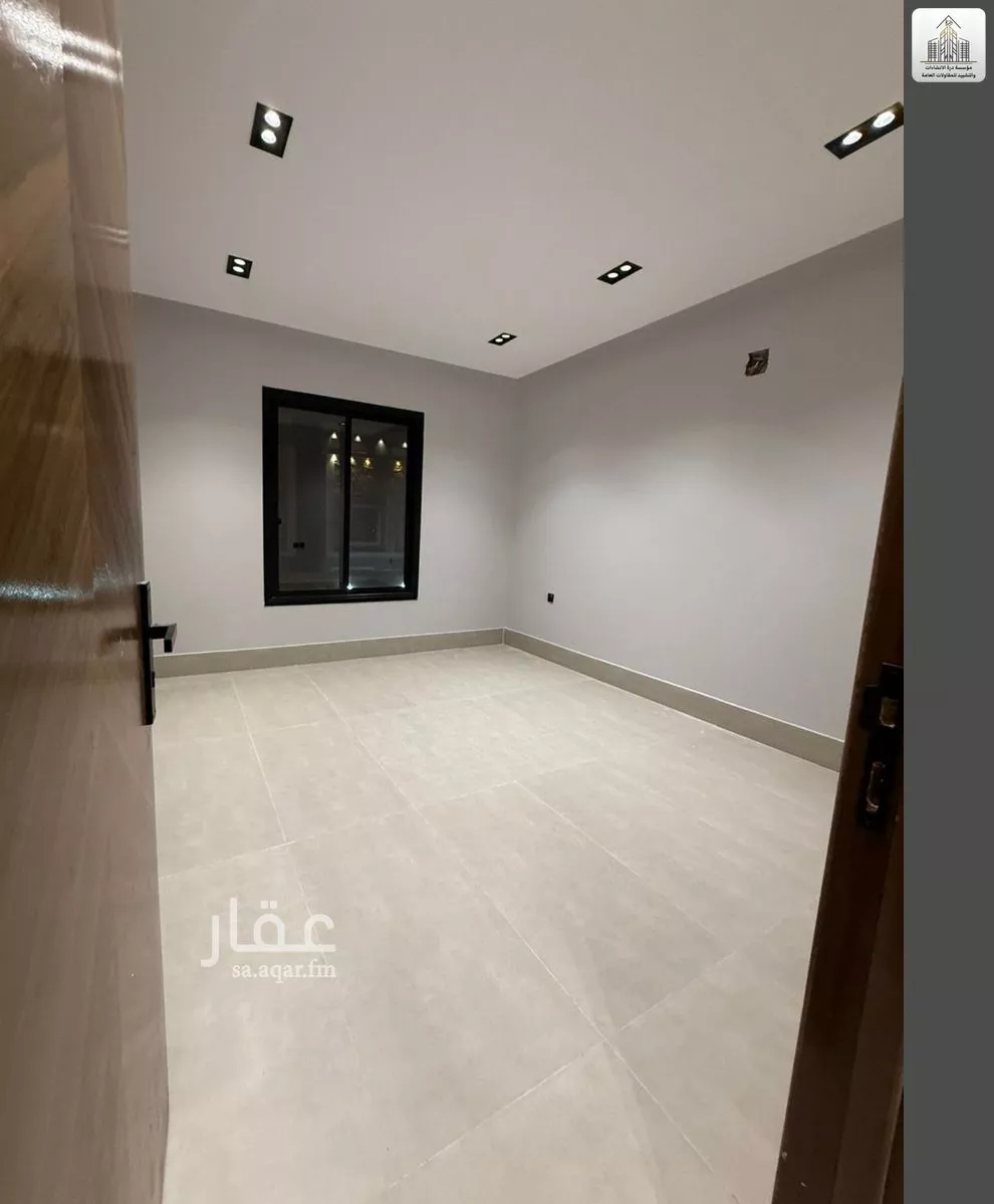 فيلا 7 غرف في عكاظ 20