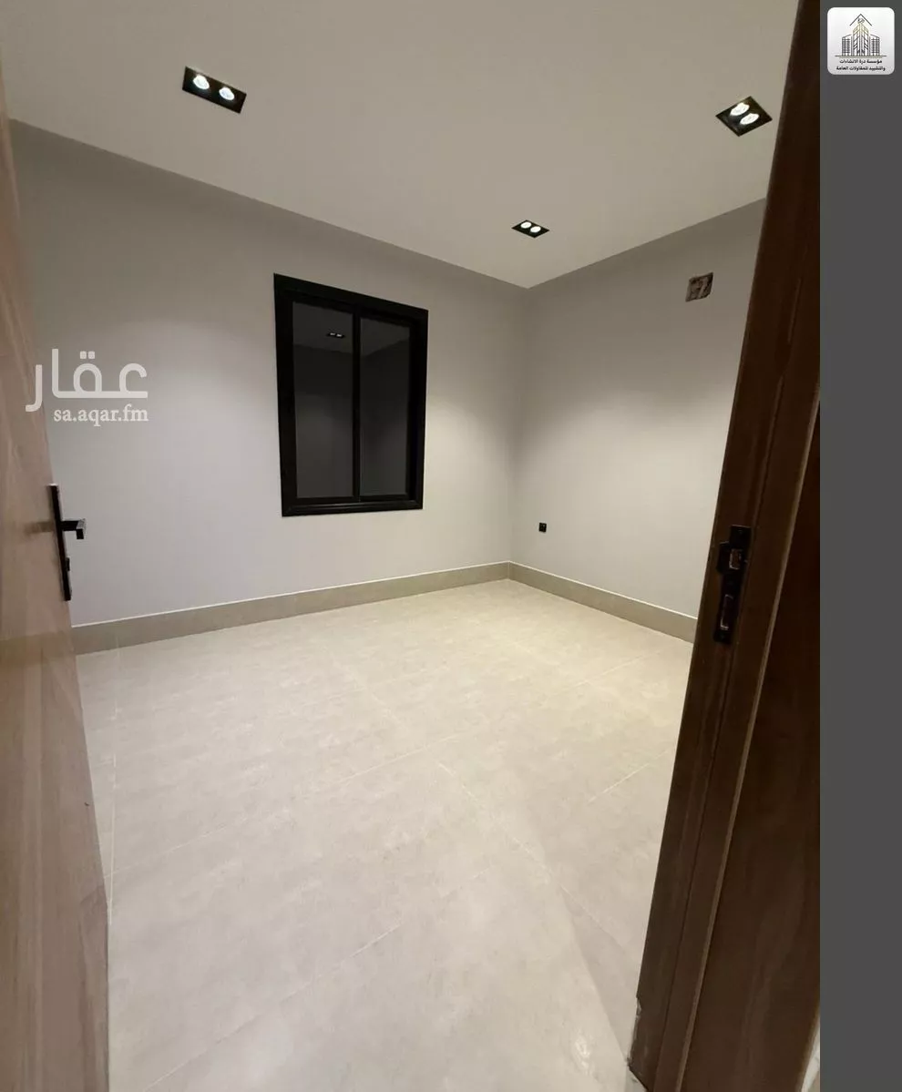 فيلا 7 غرف في عكاظ 7