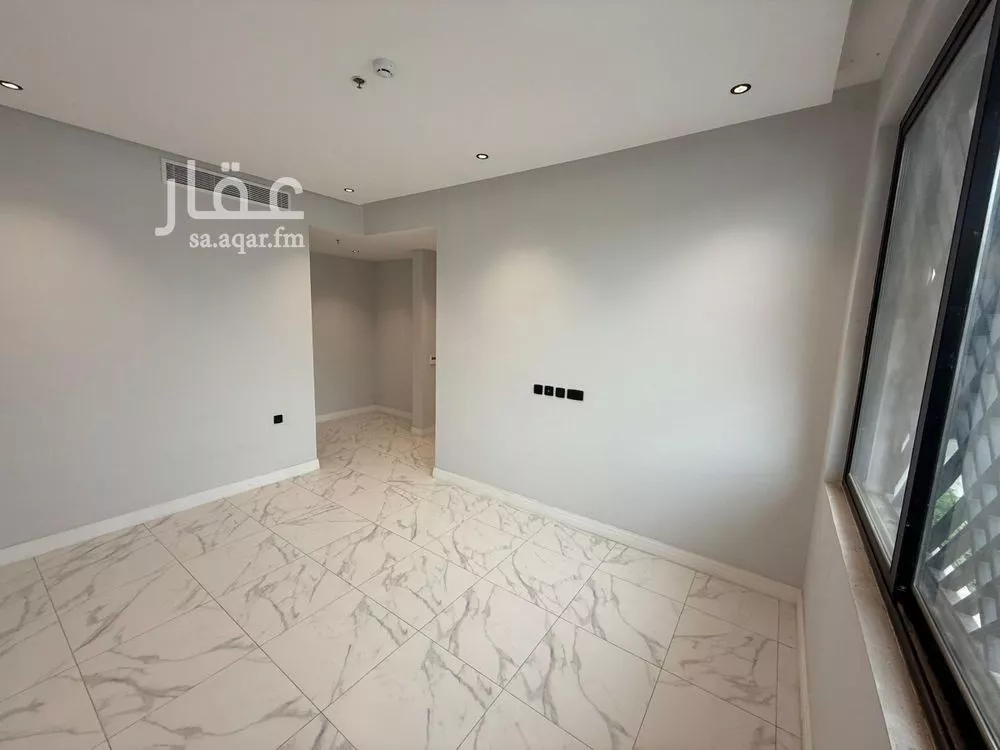 شقة 3 غرف في الملقا 11