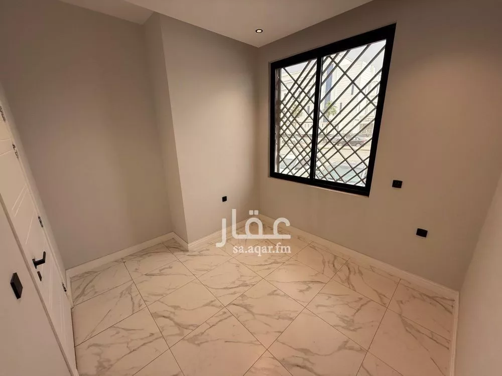 شقة 3 غرف في الملقا 12