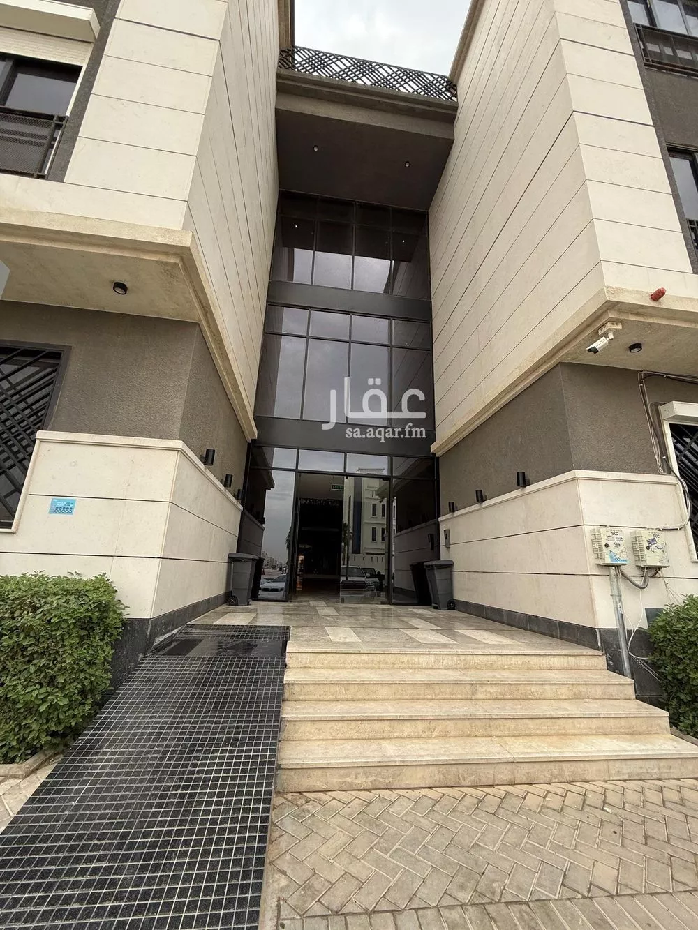 شقة 3 غرف في الملقا 17