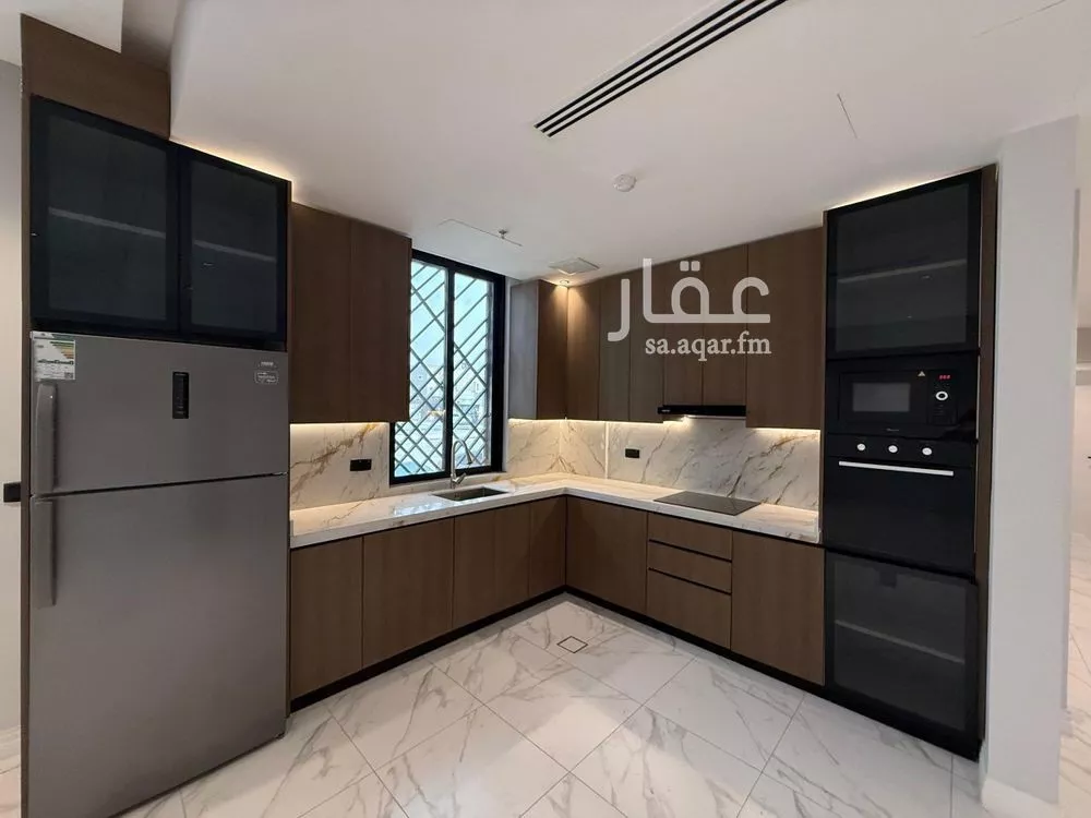 شقة 3 غرف في الملقا 4