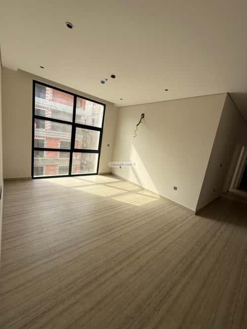 شقة 3 غرف في السلامة 8