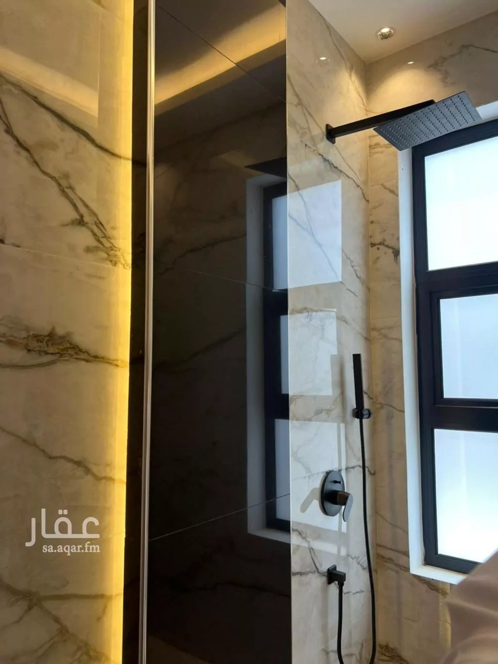 شقة 3 غرف في العارض 8