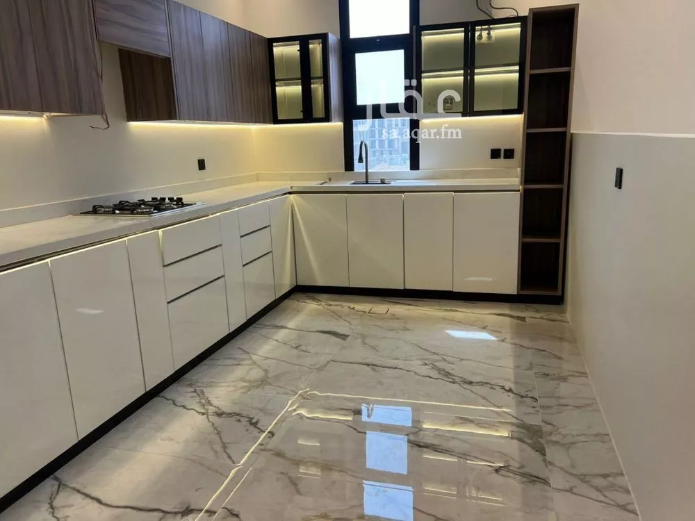 شقة 3 غرف في العارض 10