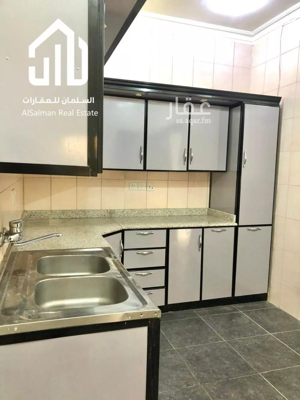 شقة 3 غرف في الملقا 10