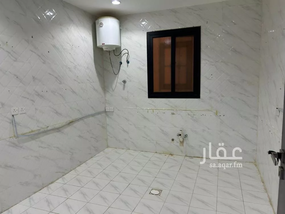 3 bedroom floor in Al Rimal 2