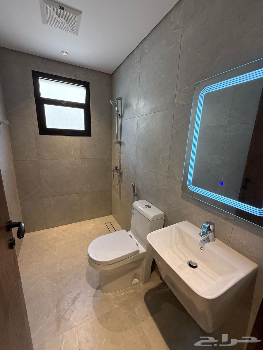 شقة 5 غرف في الرانوناء 5