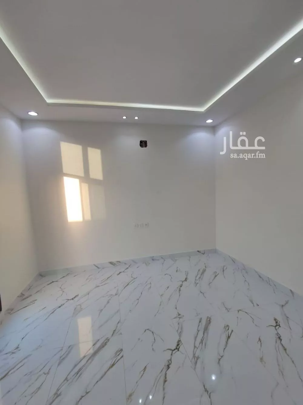 فيلا 6 غرف في العريجاء الغربية 11