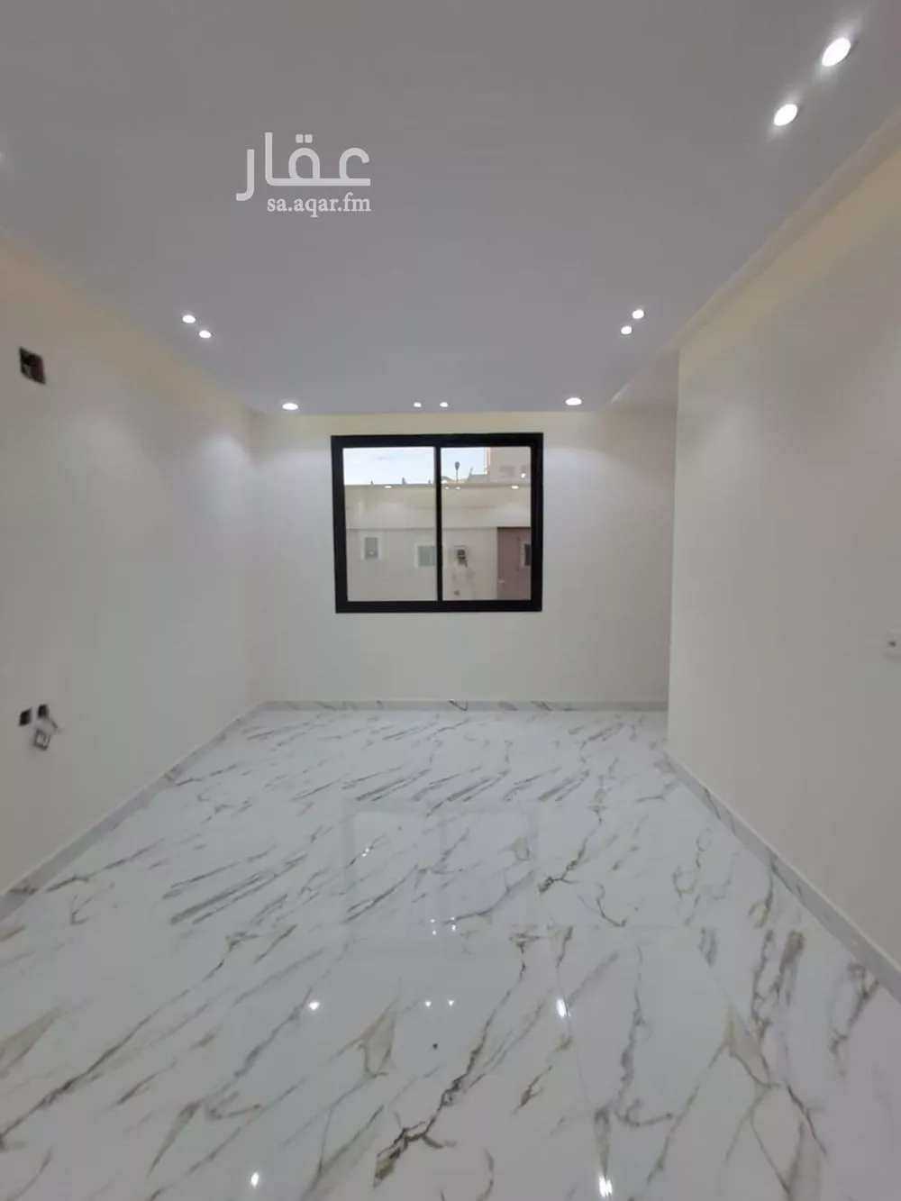 فيلا 6 غرف في العريجاء الغربية 10