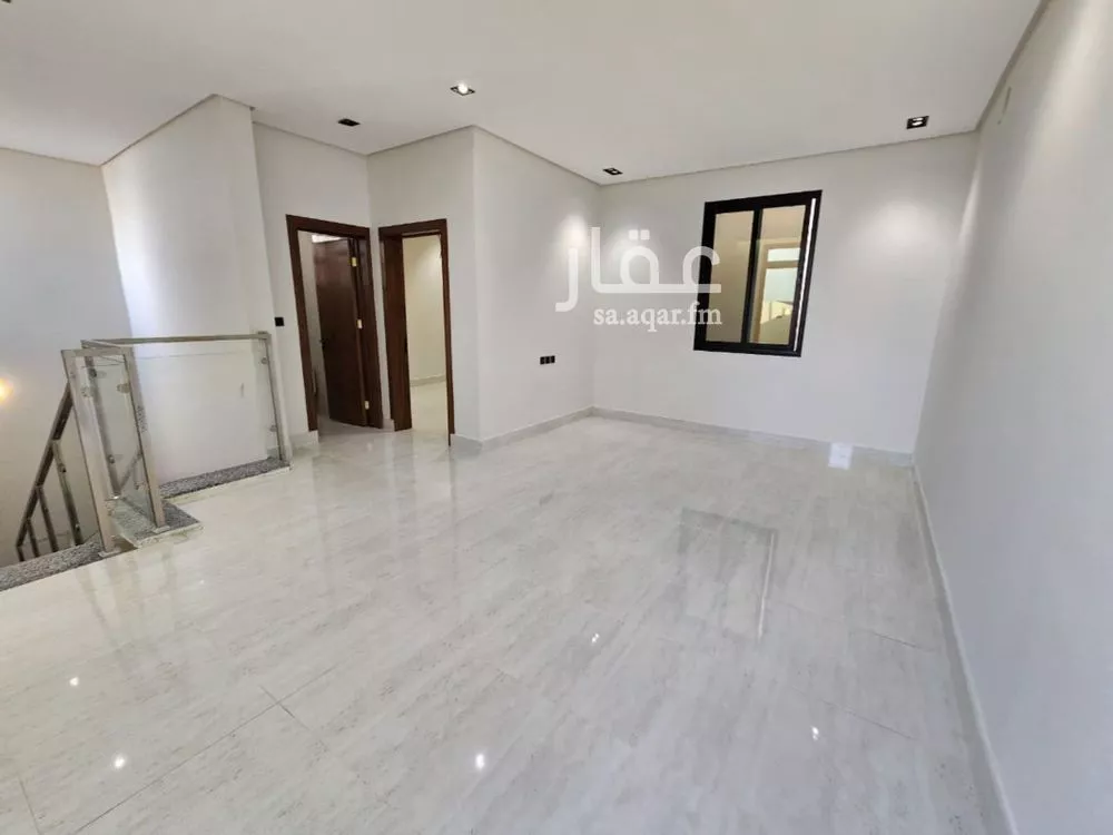 فيلا 5 غرف في العريجاء الغربية 13