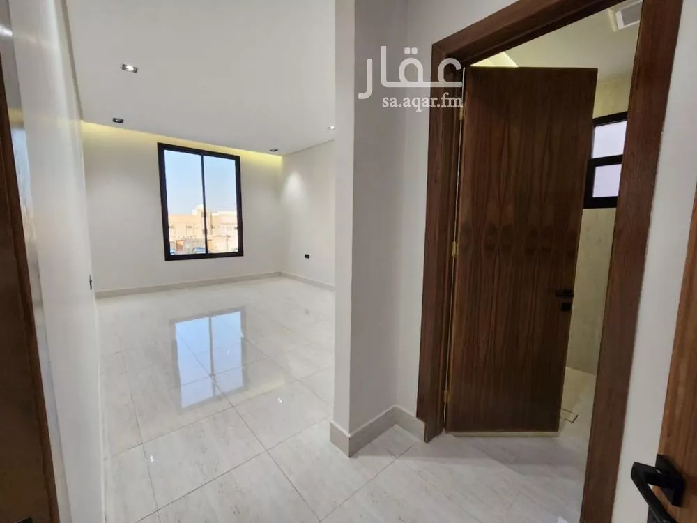 فيلا 5 غرف في العريجاء الغربية 17