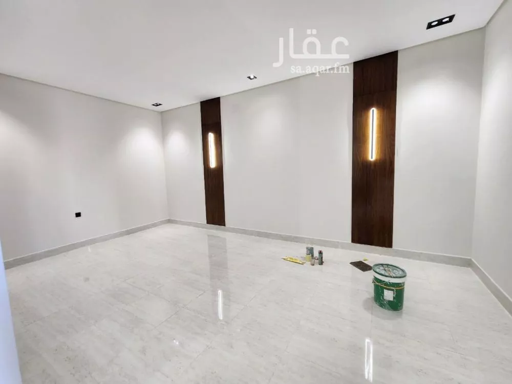 فيلا 5 غرف في العريجاء الغربية 9