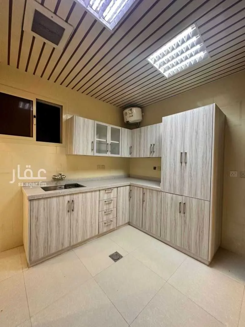 شقة 4 غرف في الحمراء 3