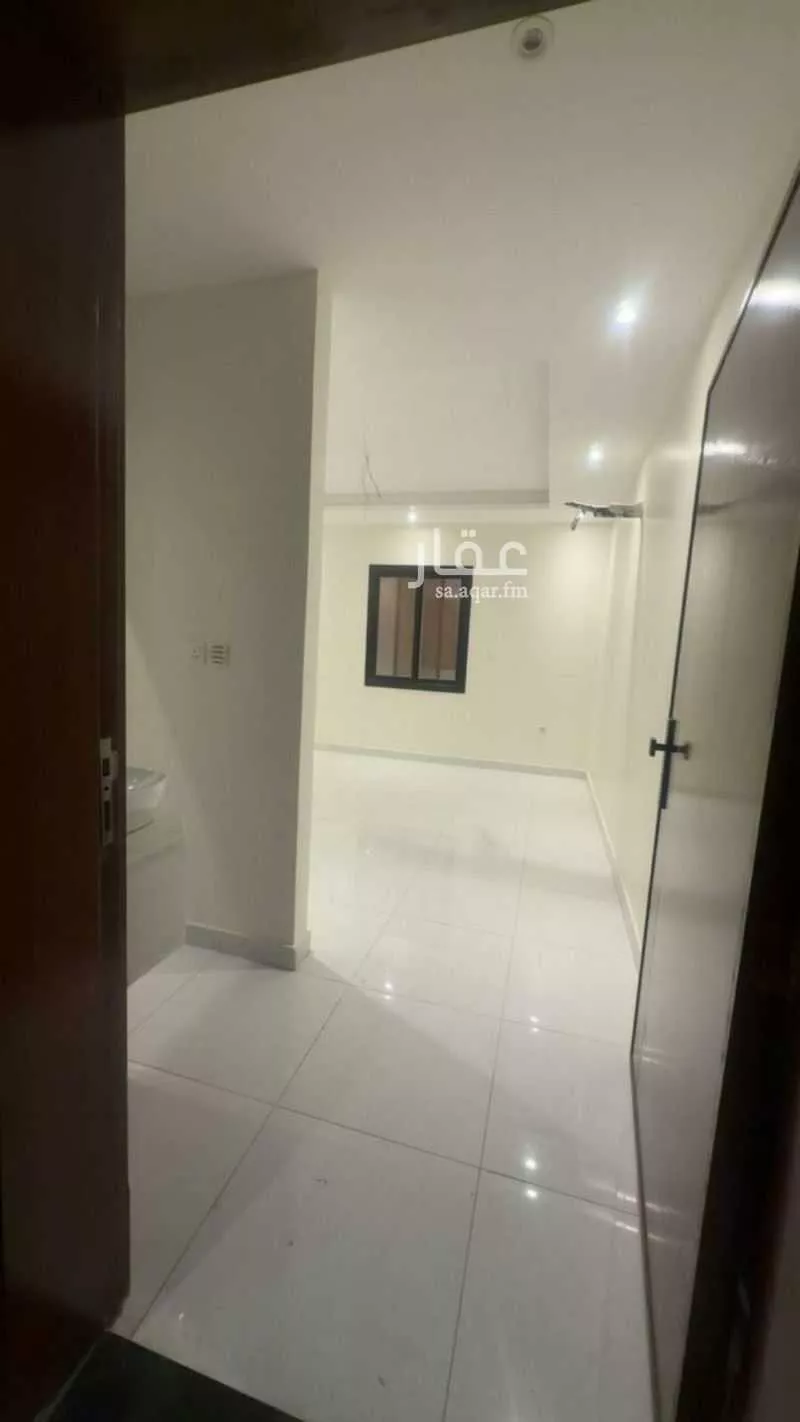 شقة 5 غرف في الصفا 4