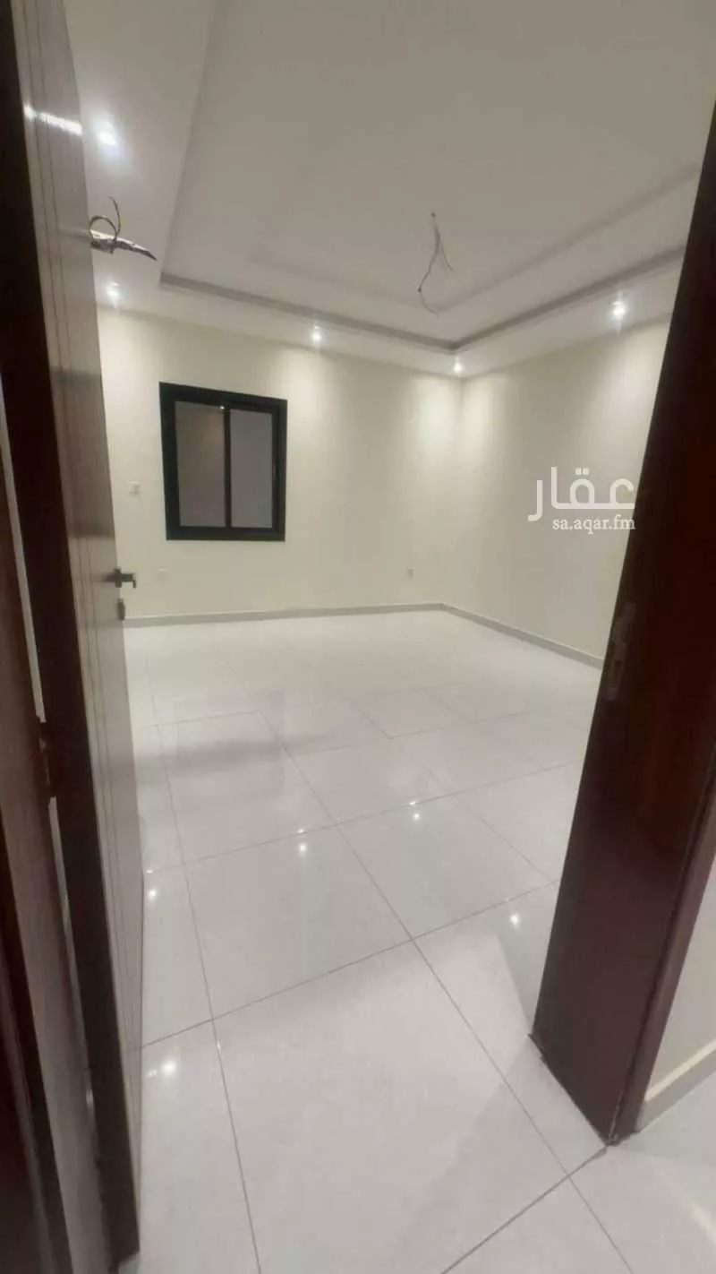 شقة 5 غرف في الصفا 6