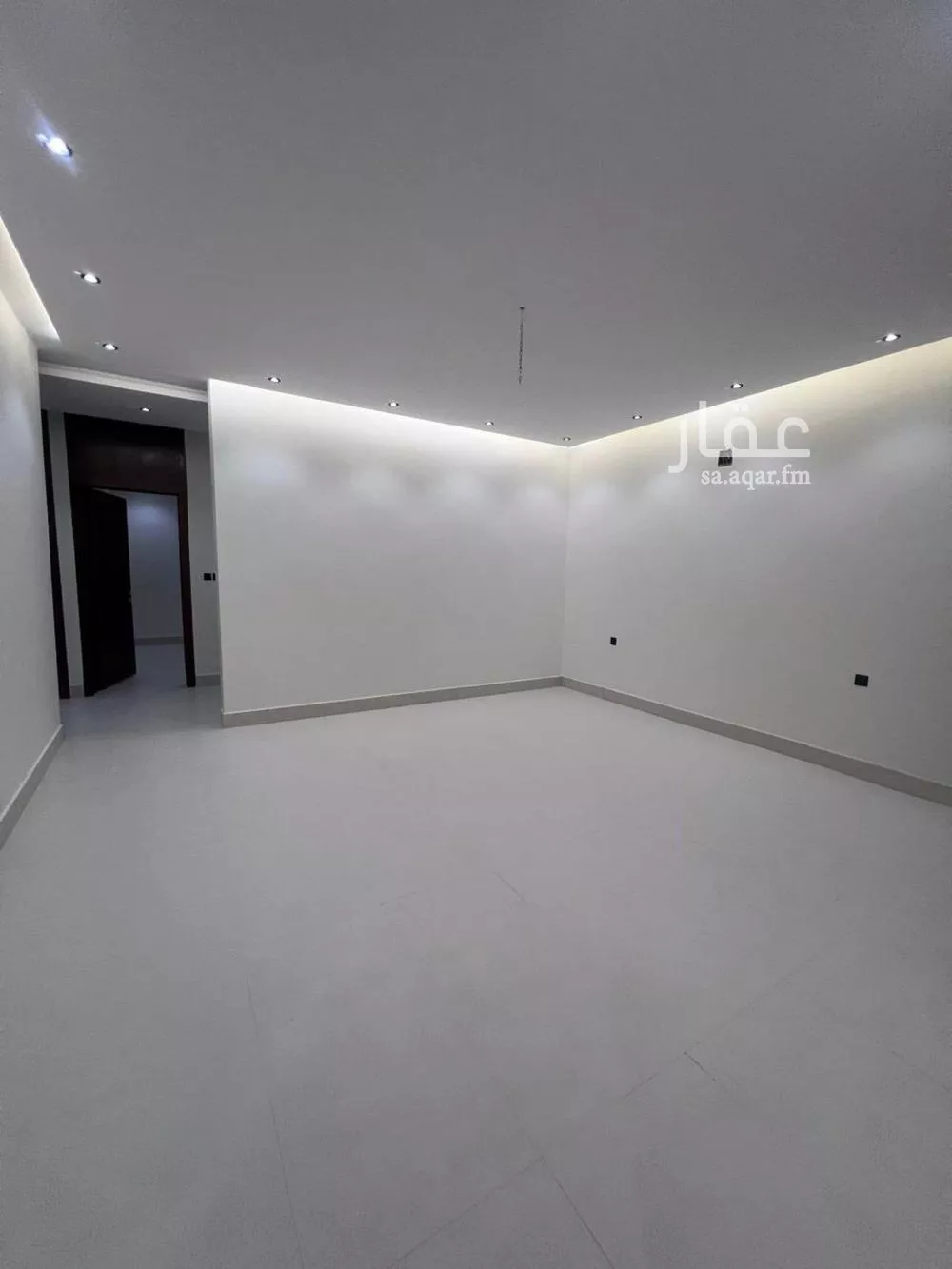 5 bedroom floor in Tuwaiq 3