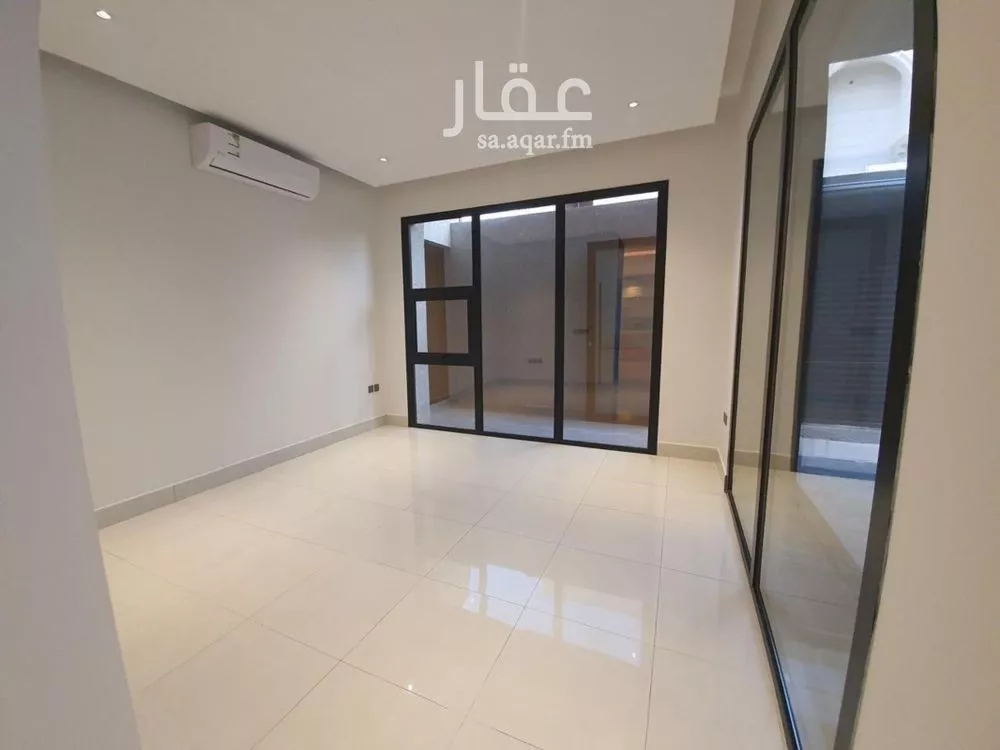 4 bedroom floor in Al Olaya 4