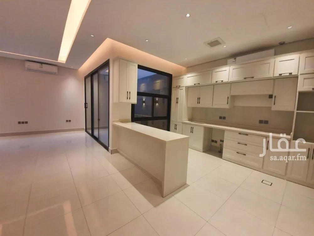4 bedroom floor in Al Olaya 6