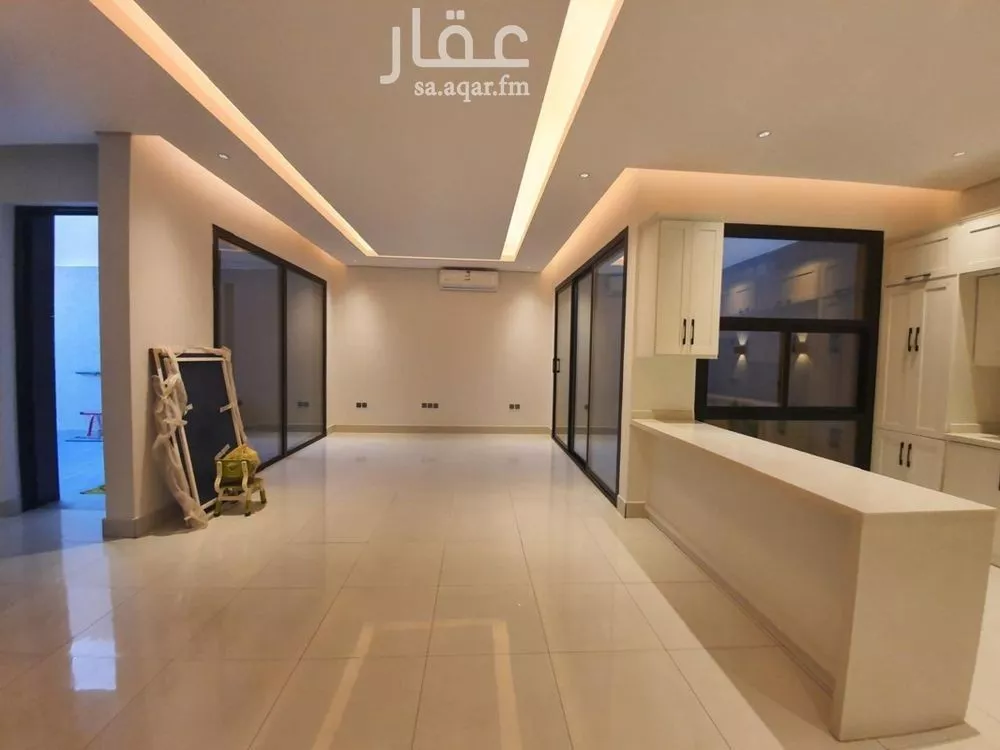 4 bedroom floor in Al Olaya 8