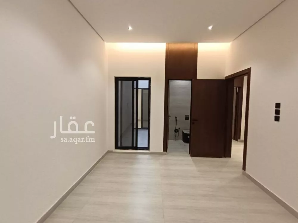 4 bedroom floor in Badr 9