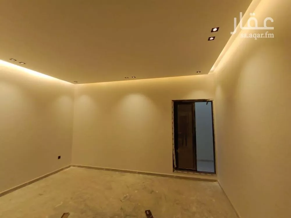 4 bedroom floor in Okaz 6